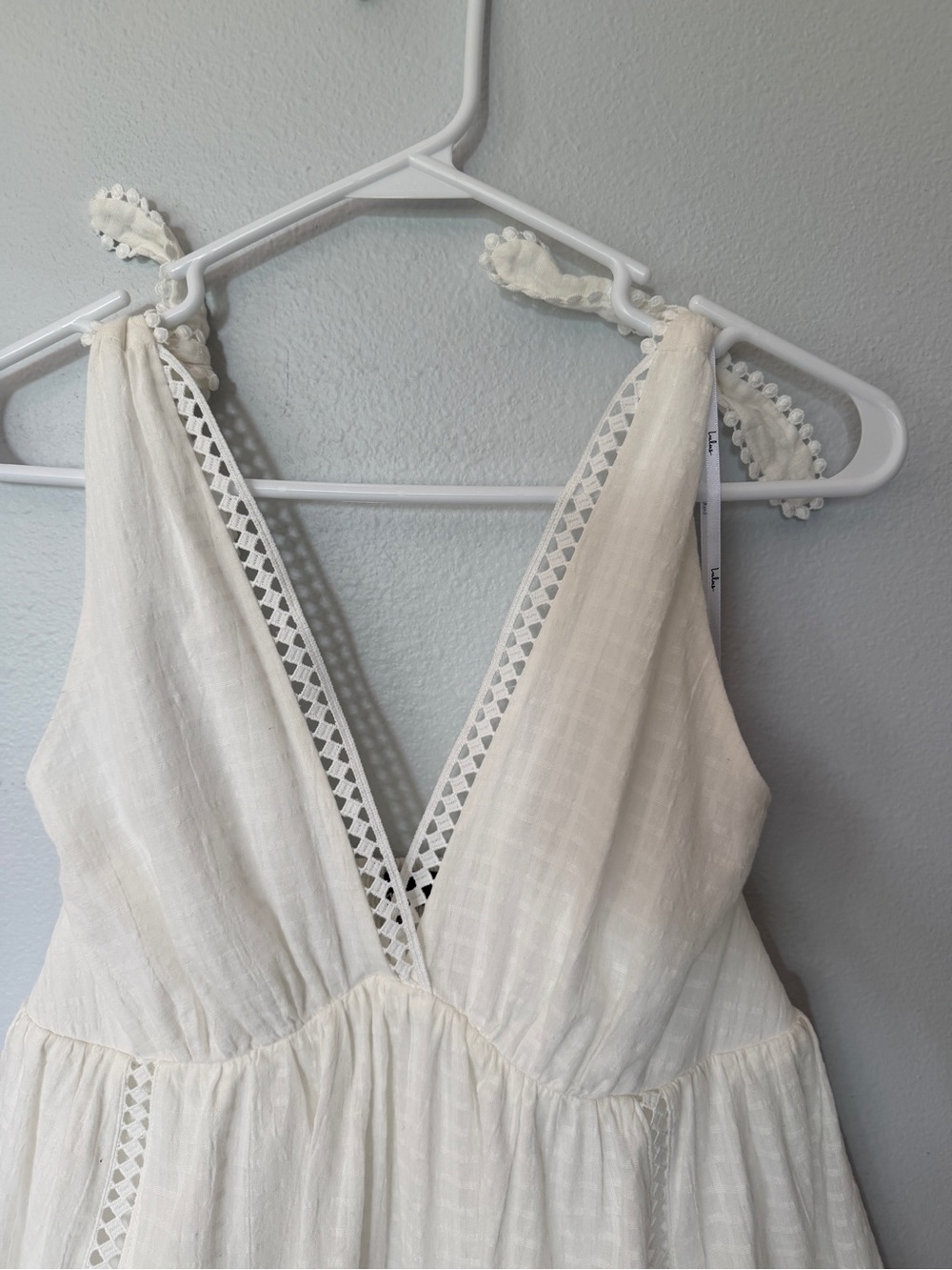 Lulu’s White tie-strap babydoll mini dress Summer Dress- size small - Picture 6 of 14